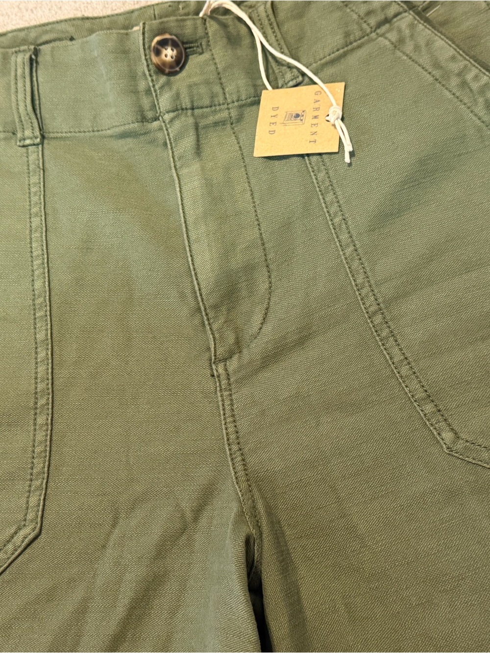 Faherty Olive High-Waist Utility Shorts - Picture 2 of 9